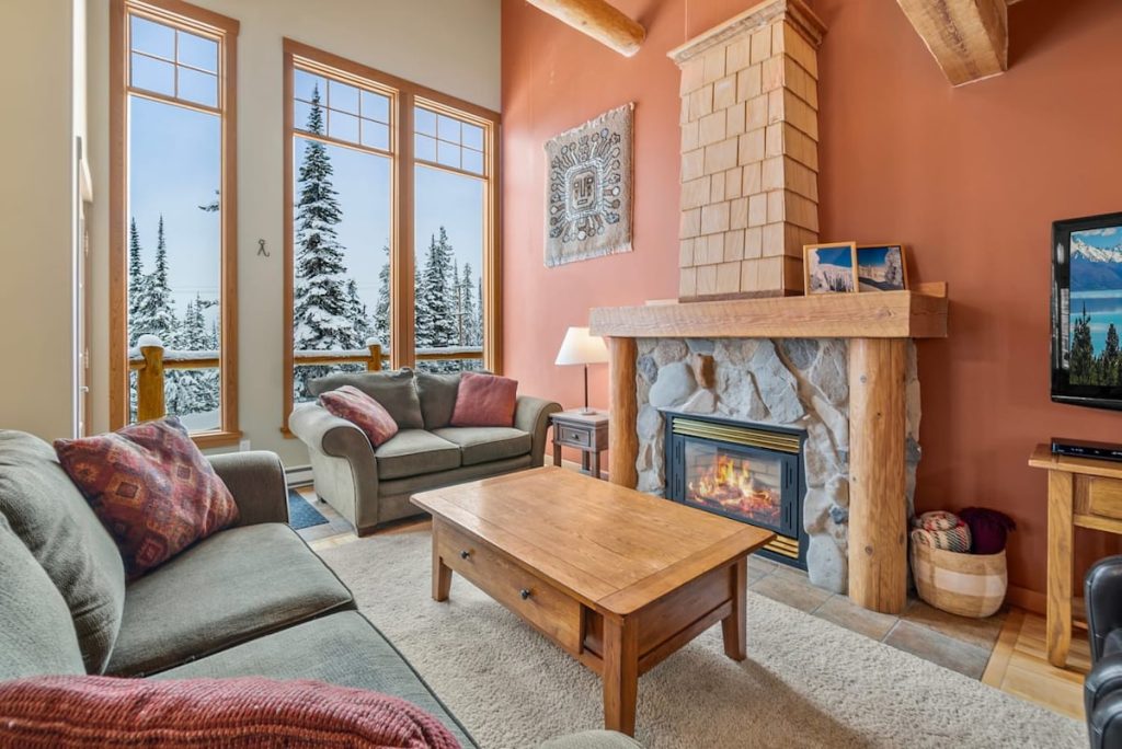 Towering Firs | Private Hot Tub & Ski In/Ski Out Main Image