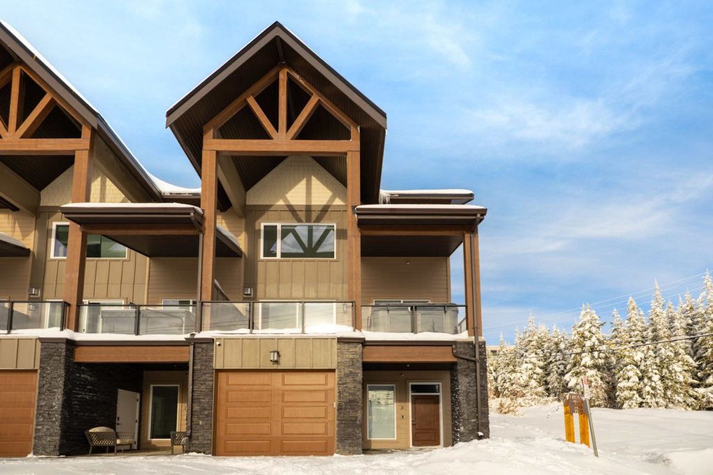 Frosty Pines | 5-Bedroom Chalet • Ski-In/Ski-Out Main Image
