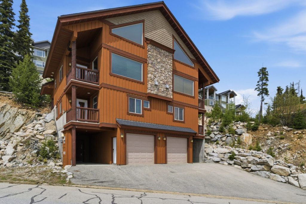 Wymbolwood West | Priv. Hot Tub & Ski In/Ski Out Main Image