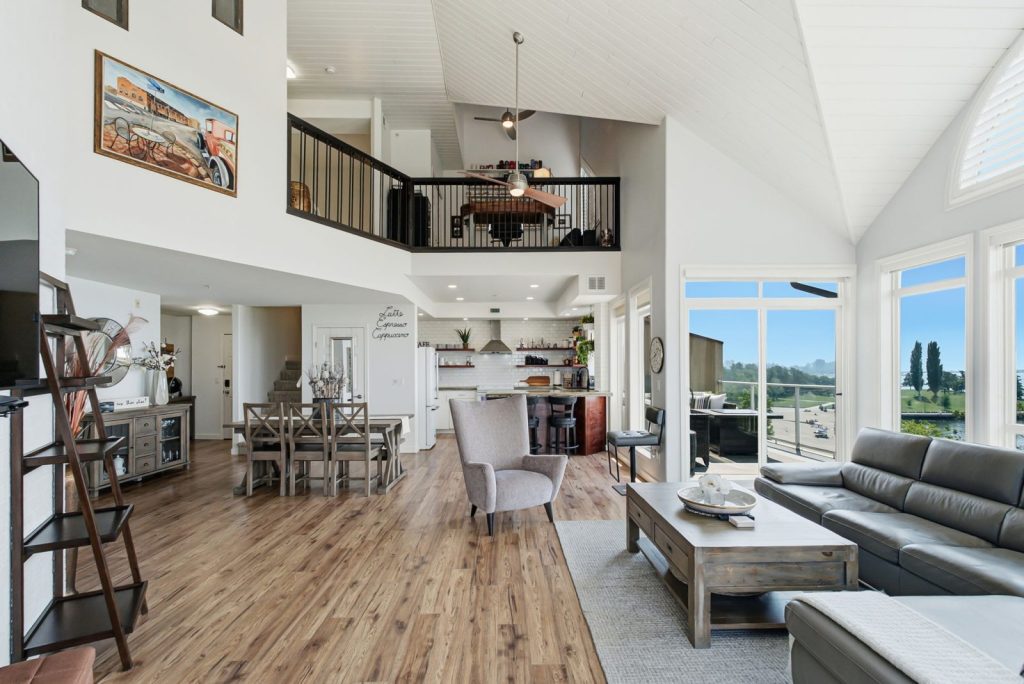 Penthouse Corner Loft | Discovery Bay Resort Main Image